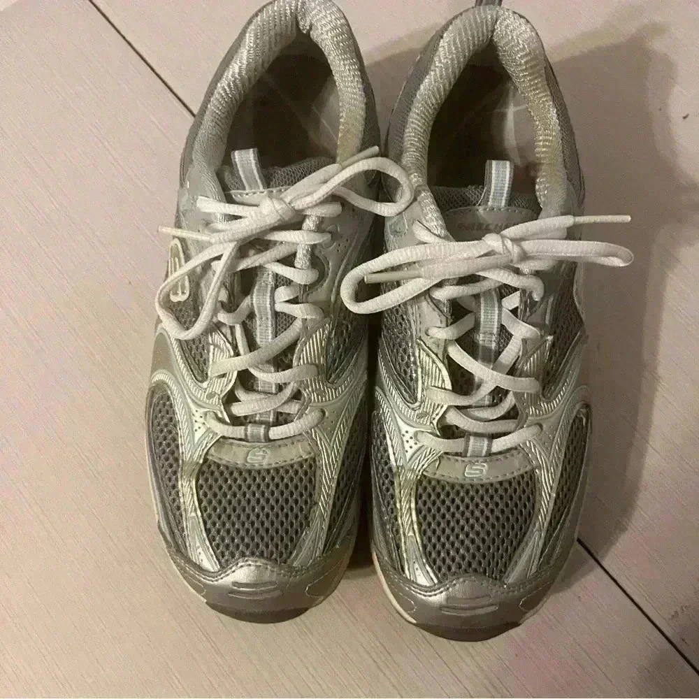 Skechers Shape Ups size 8 - Picture 4 of 5